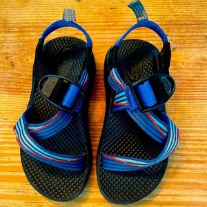Kids Chaco Sandals Little Kid size 11. Patriotic colors. Unisex. Minimal wears.